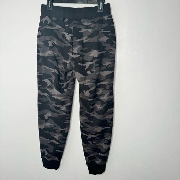 Athleta gray camo sweatpants size small - Picture 4 of 6